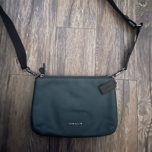Everett Crossbody In Signature Colorblock